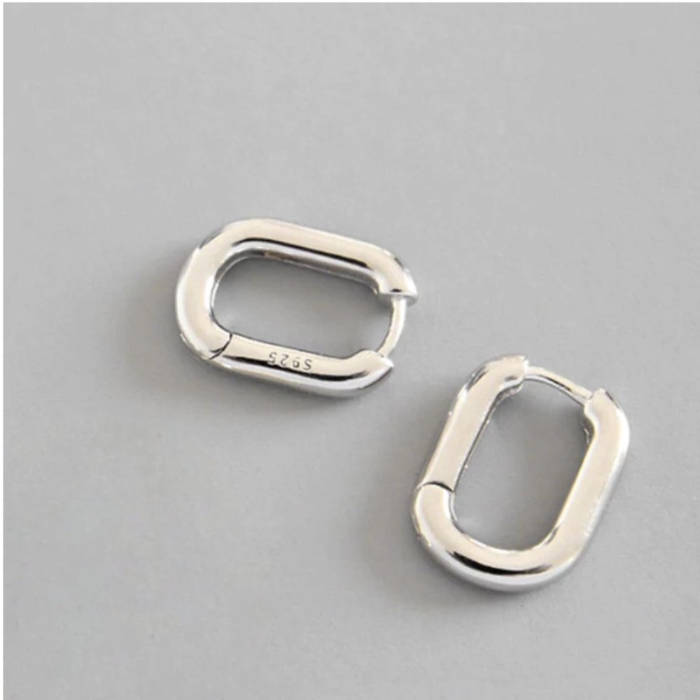 925 Sterling Silver Stud Earrings - Picture 6 of 10